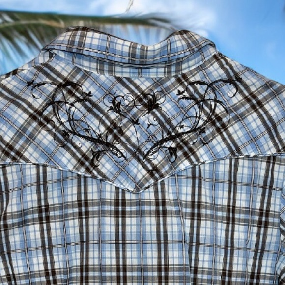 Top By Roper - Picture 6 of 17